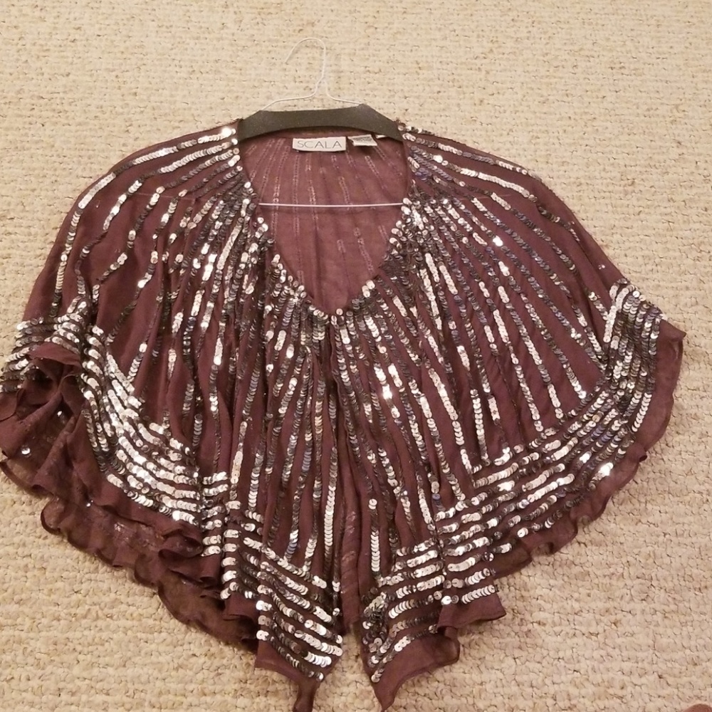 Shawl/Cape - Picture 6 of 8